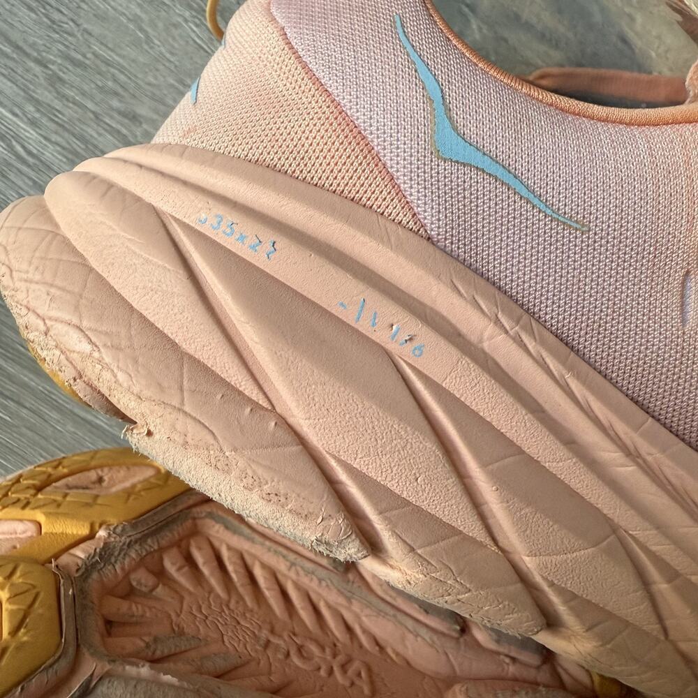 HOKA One One Rincon 3 Women’s sz 8 Coral Peach Running Shoes Lightweight Cushion - Picture 14 of 16